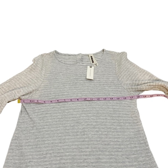 Anthropologie Amadi Grey & White Striped Twisted 3/4” Sleeves Top, Size Medium - Picture 6 of 11